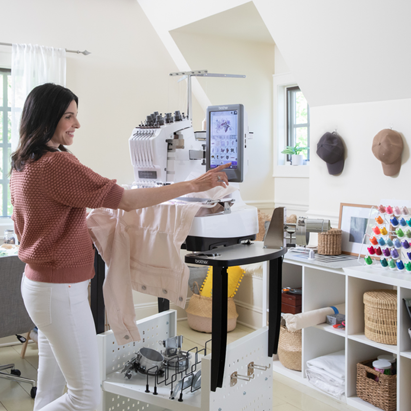 Bordadora semi-industrial de 6 agujas